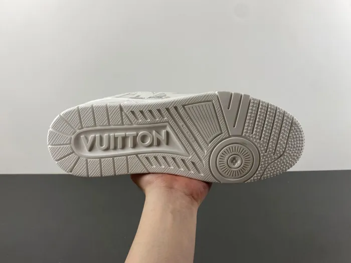 Affordable LV TRAINER SNEAKER 24052404 0112