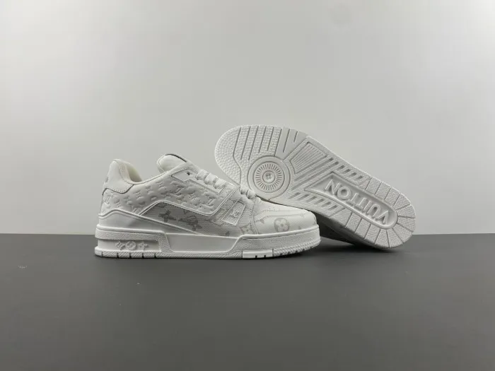 Affordable LV TRAINER SNEAKER 24052404 0112