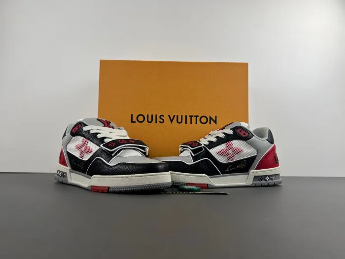 Cheap LV TRAINER SNEAKER 24083001 0112