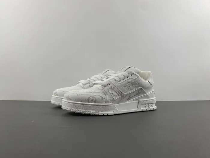 LV TRAINER SNEAKER 24052404 0112