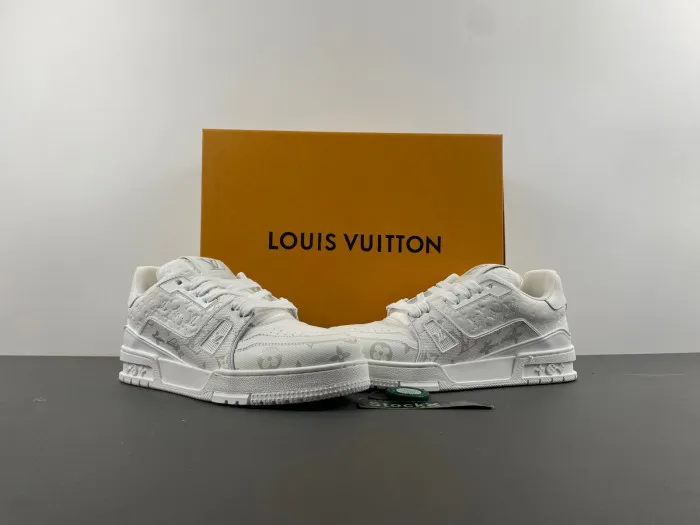 Affordable LV TRAINER SNEAKER 24052404 0112