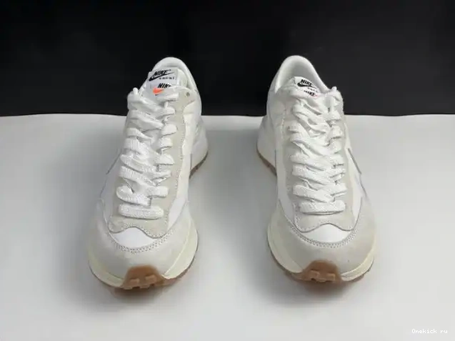 Reps VAPORWAFFLE DD1875-100 NIKE WHITE SACAI 0219