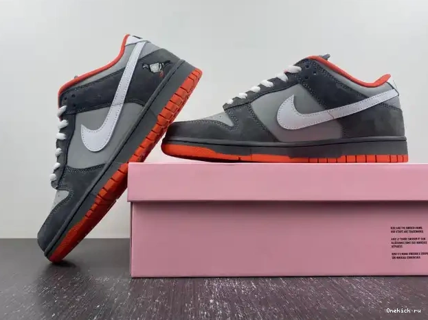 Affordable Dunk SB Low Staple Nike NYC Pigeon 304292-011 0207