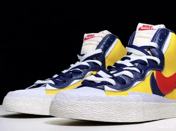 Onekick BV0072-700 BLAZER NIKE SACAI MID MAIZE X VARSITY 0207