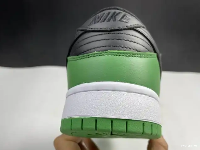 Affordable BQ6817-302 Classic SB Nike Green Low Dunk 0220