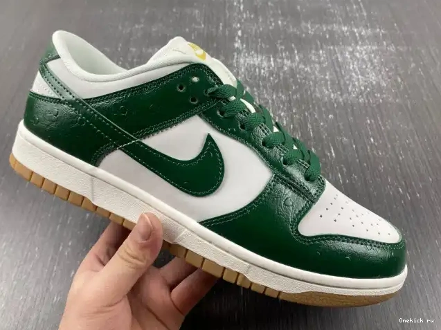 Tbkicks LX FJ2260-002 Green Ostrich Nike WMNS Dunk Low 0212