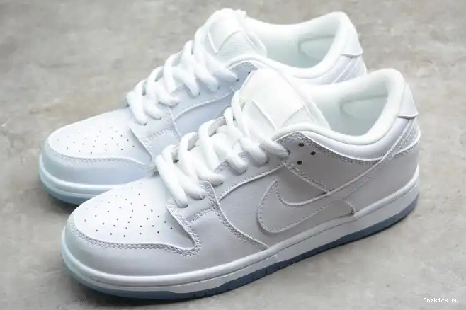 Tbkicks 304292-100 Dunk Ice White Nike Low SB 0211