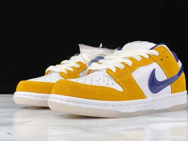 Tbkicks LASER NIKE DUNK ORANGE LOW SB BQ6817-800 0213