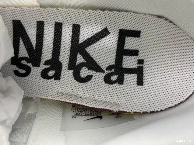 Reps VAPORWAFFLE DD1875-100 NIKE WHITE SACAI 0219