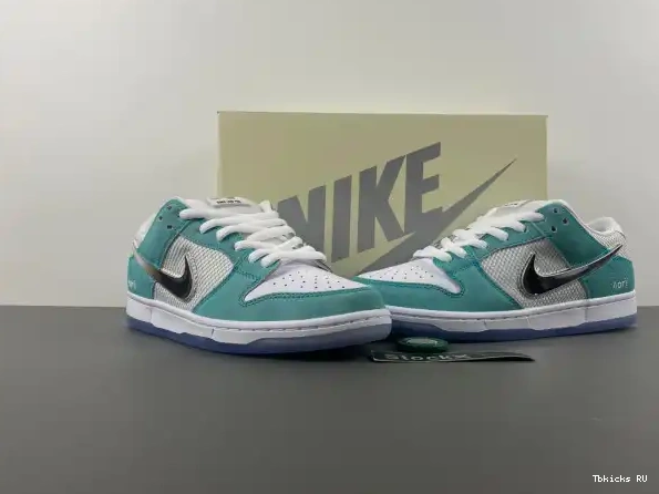 Onekick FD2562-400 April Dunk Nike Low SB Skateboards 0225