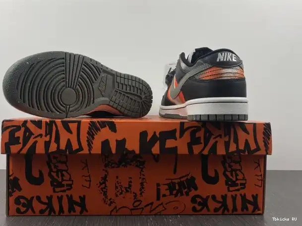 Tbkicks Nike Dunk DM0108-001 Low Graffiti 0211