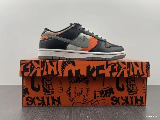 Tbkicks Nike Dunk DM0108-001 Low Graffiti 0211