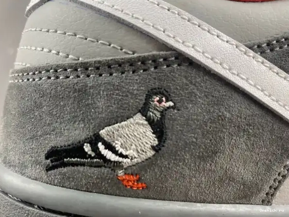 Onekick Pigeon Low Staple SB Nike Dunk NYC 304292-011 0207