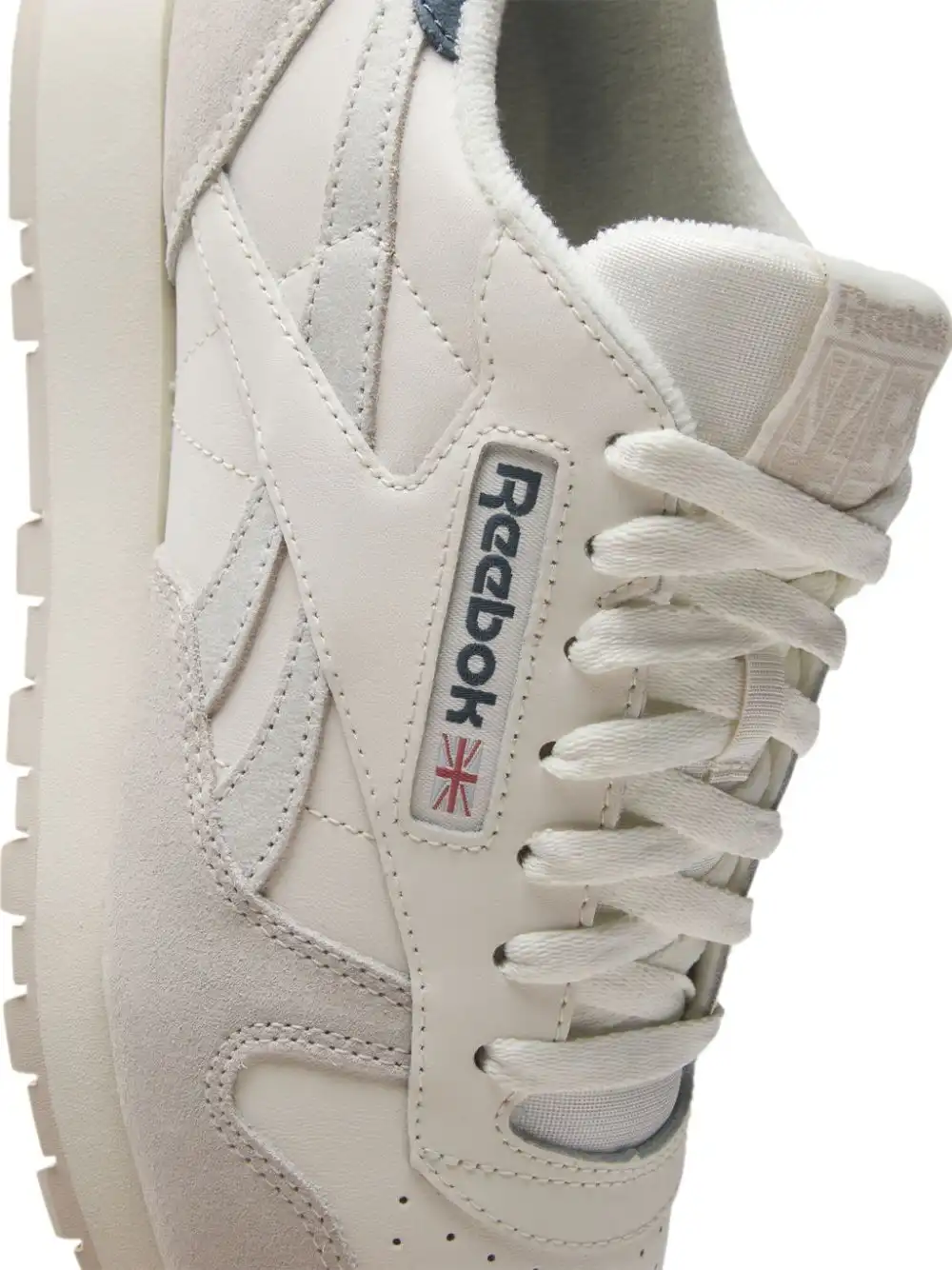 Cheap Reebok Classic panelled leather sneakers  0203