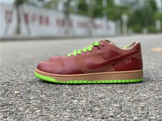 Affordable Laser Low Nike 311611-661 Chartreuse Red Dunk Varsity 1-Piece 0224