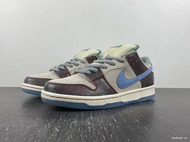 Onekick FN4193-100 Club SB Nike Dunk Low Skate Crenshaw 0213