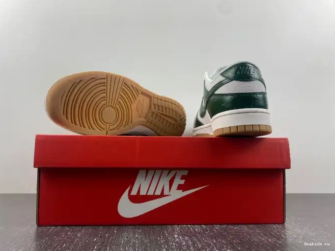 Tbkicks LX FJ2260-002 Green Ostrich Nike WMNS Dunk Low 0212