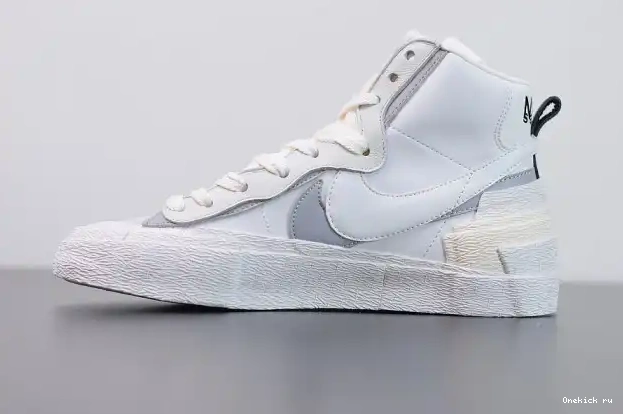 Tbkicks BLAZER SACAI WHITE NIKE X BV0072-100 MID 0219