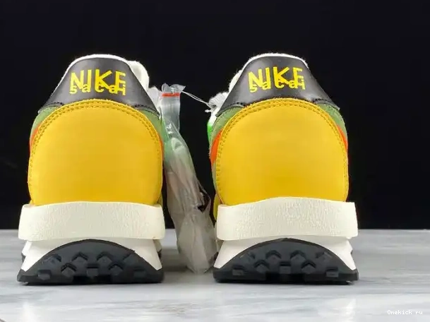 Reps x Daybreak Nike Multi Green Sacai LDV Waffle BV0073-300 0304