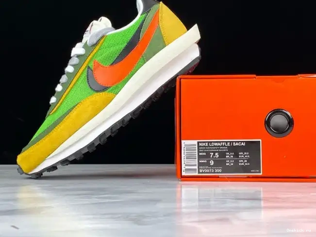 Reps x Daybreak Nike Multi Green Sacai LDV Waffle BV0073-300 0304