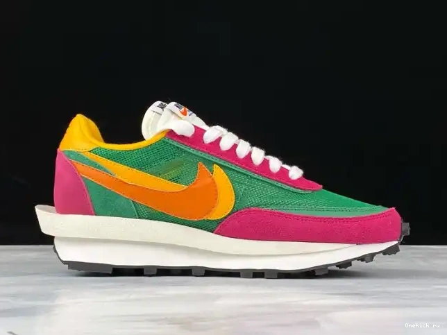 Onekick LDV BV0073-301 Nike Sacai Green' Waffle 'Pink x 0302