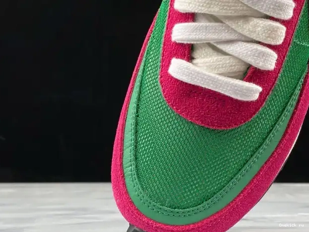 Onekick LDV BV0073-301 Nike Sacai Green' Waffle 'Pink x 0302