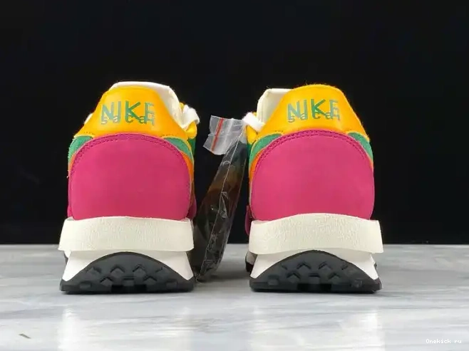 Onekick LDV BV0073-301 Nike Sacai Green' Waffle 'Pink x 0302