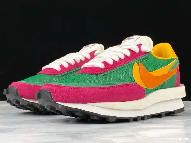 Onekick LDV BV0073-301 Nike Sacai Green' Waffle 'Pink x 0302