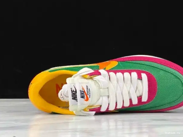 Onekick LDV BV0073-301 Nike Sacai Green' Waffle 'Pink x 0302